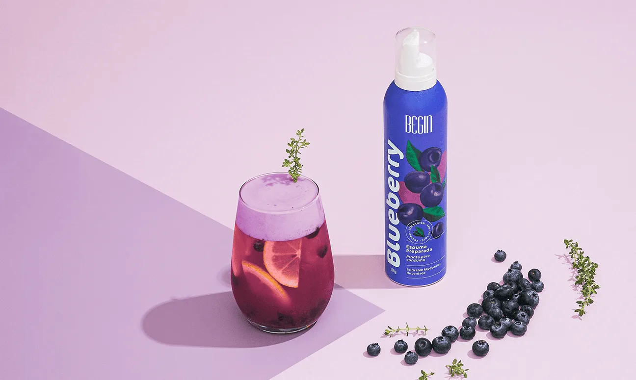 Receita de Berry Lemonade com Espuma de Blueberry - Begin