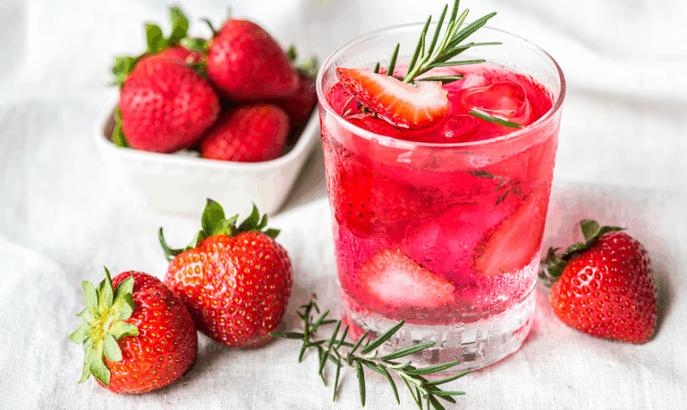drink vermelho para um happy hour em casa
